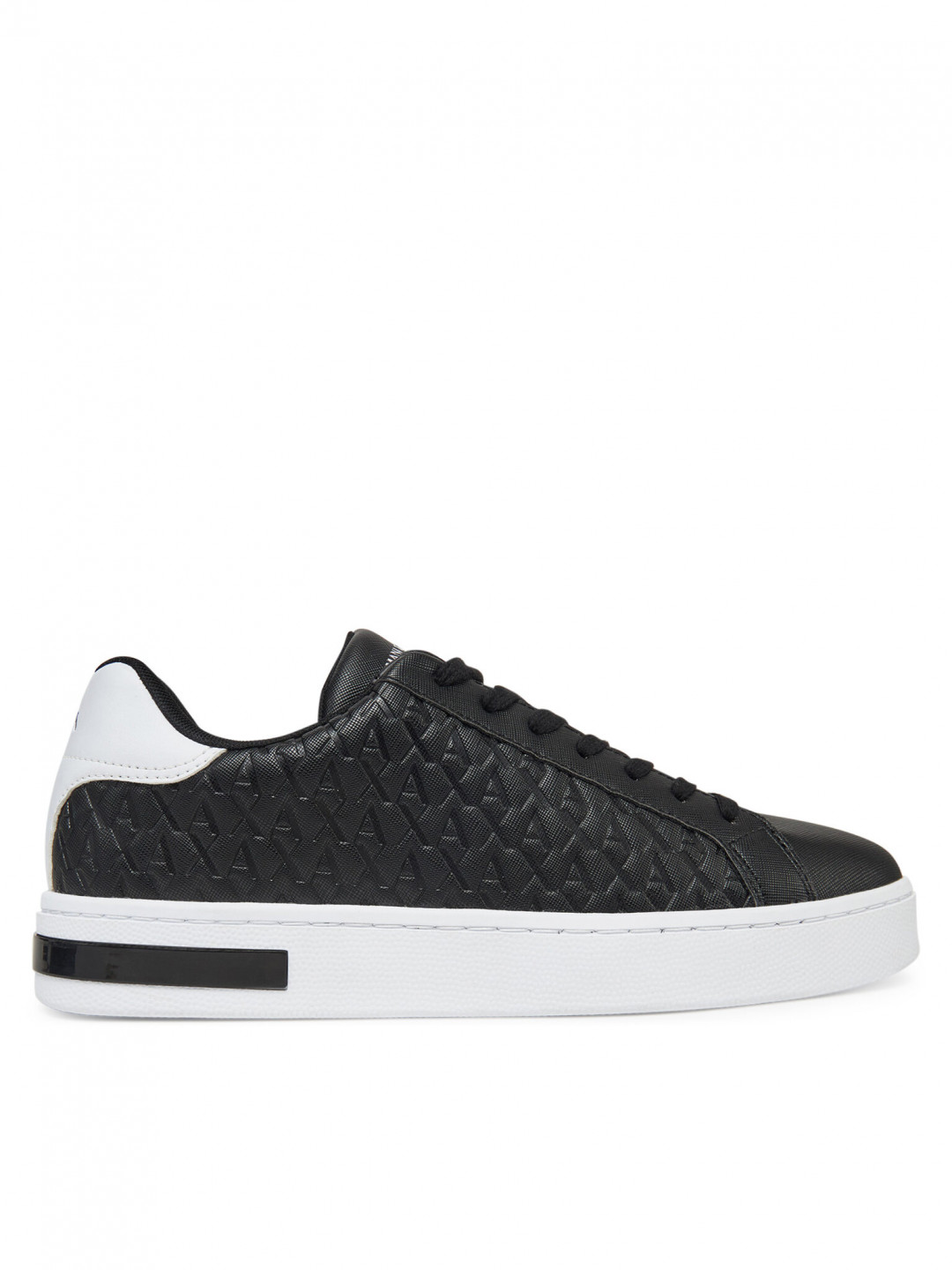 Armani Exchange Sneakersy XM000140 AF11916 MC011 Černá